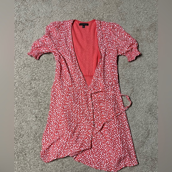 Cute Floral wrap dress. Size 2. - Picture 1 of 2